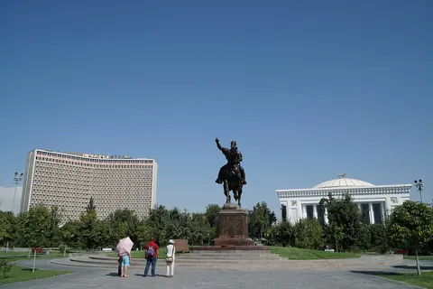 Amir Temur Square